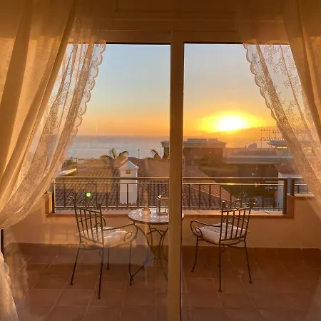 Ocean Terrace House Casa vacanze
